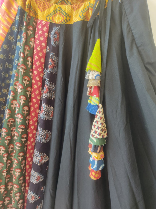 E-HALO COLLECTION BLACK SKIRT