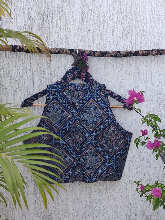 INDIGO SQUARE BUTTA SILK READYMADE BLOUSE