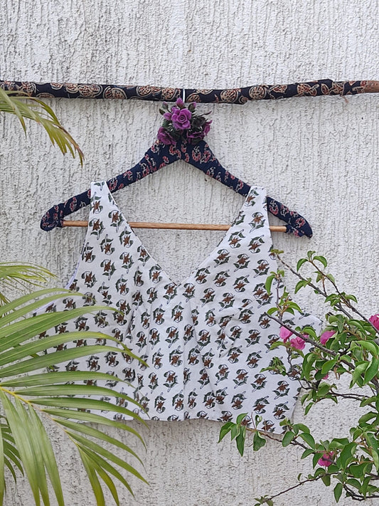WHITE HANDBLOCK PRINTED READYMADE BLOUSE