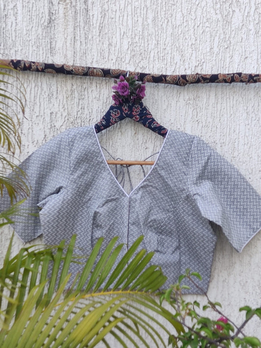 WHITE GREY ZIG ZAG READYMADE BLOUSE