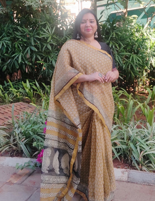 KHAT COLLECTION MUSTARD HANDBLOCK PRINTED KOTA DORIA SAREE