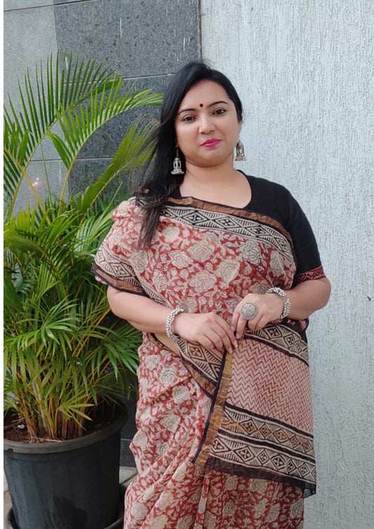 KHAT COLLECTION RUST FLORAL JAAL HANDBLOCK PRINTED KOTA DORIA SAREE