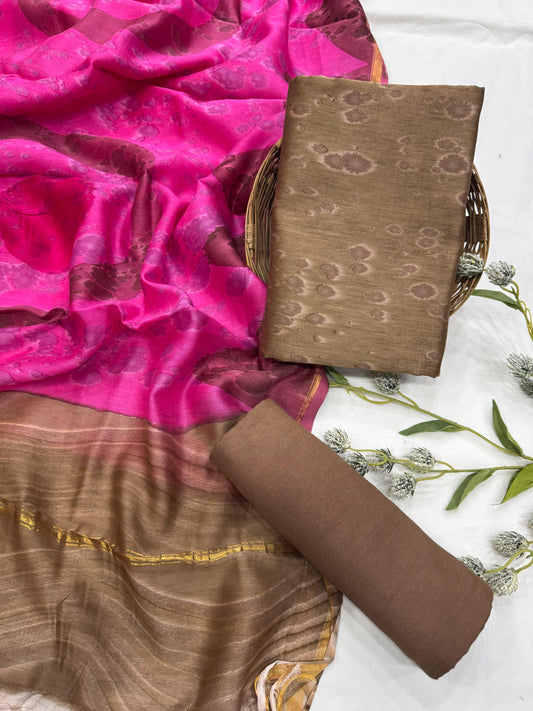 Artisanal Chanderi silk fabric crafted in Madhya Pradesh
