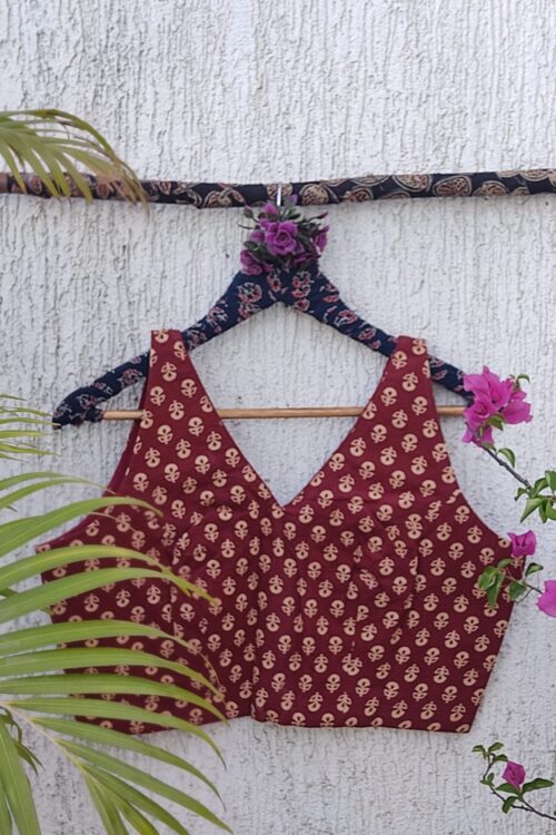 MAROON FLORAL BUTTI READYMADE BLOUSE